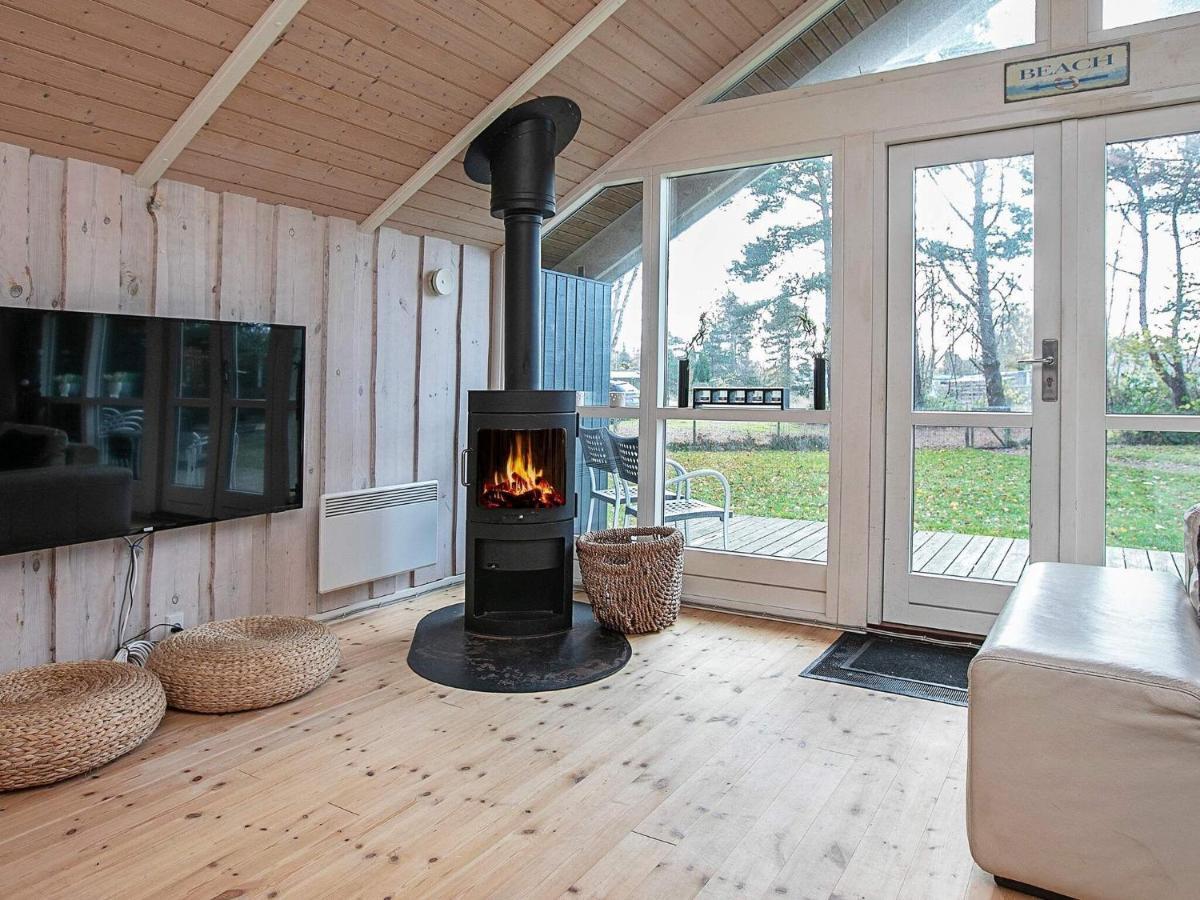 Four-Bedroom Holiday Home In Vaeggerlose 8 Bøtø By Exterior foto