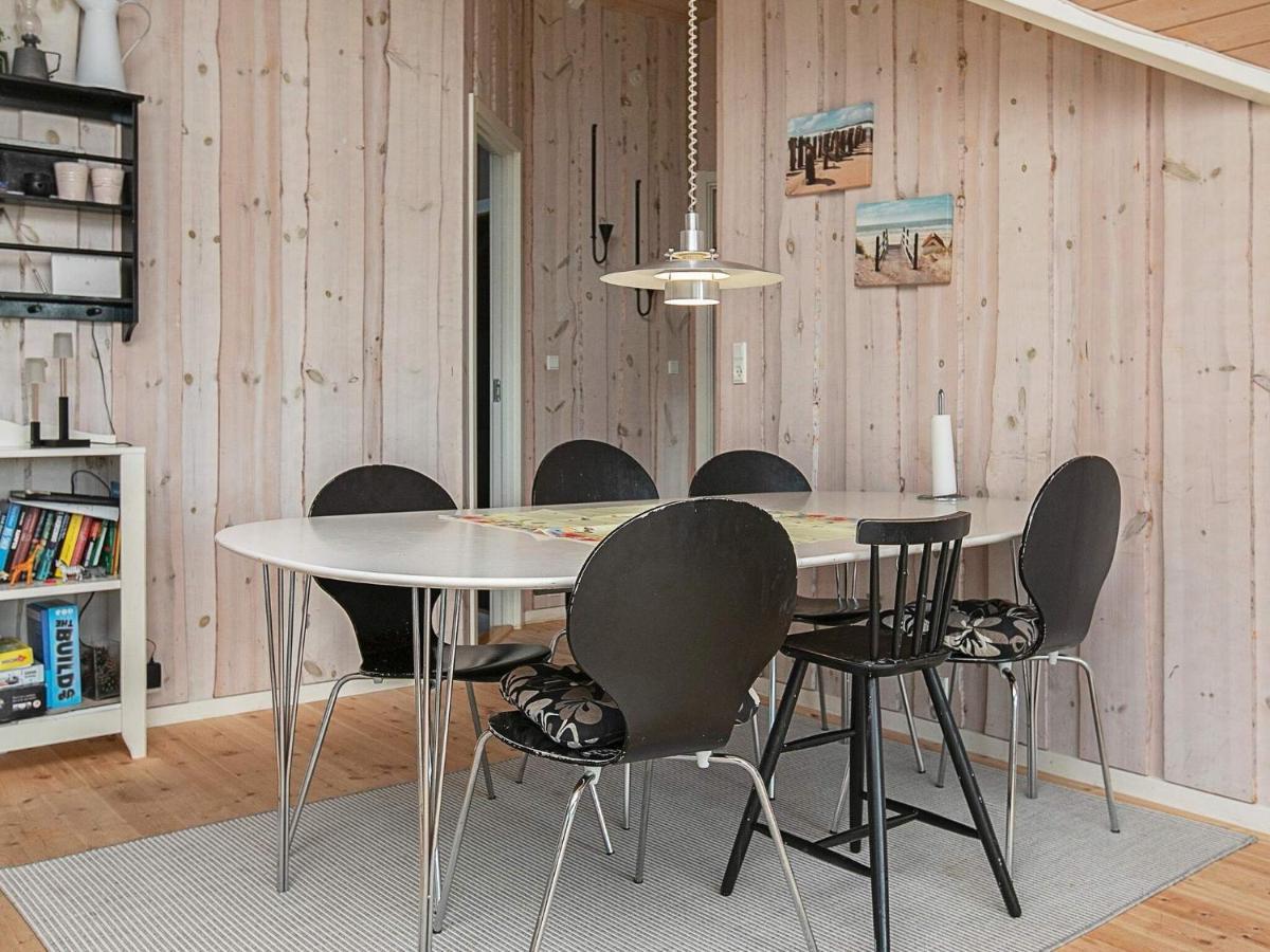 Four-Bedroom Holiday Home In Vaeggerlose 8 Bøtø By Exterior foto