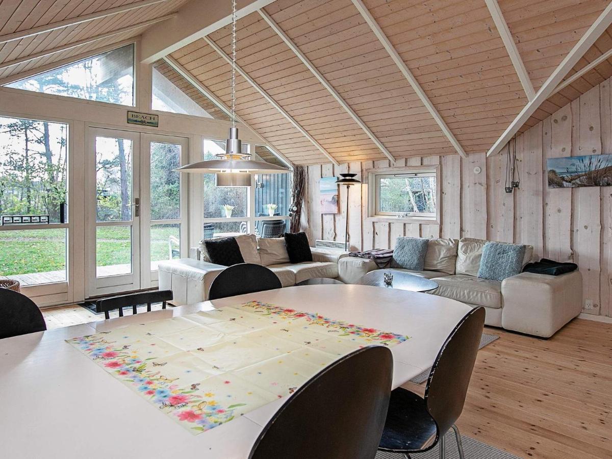 Four-Bedroom Holiday Home In Vaeggerlose 8 Bøtø By Exterior foto